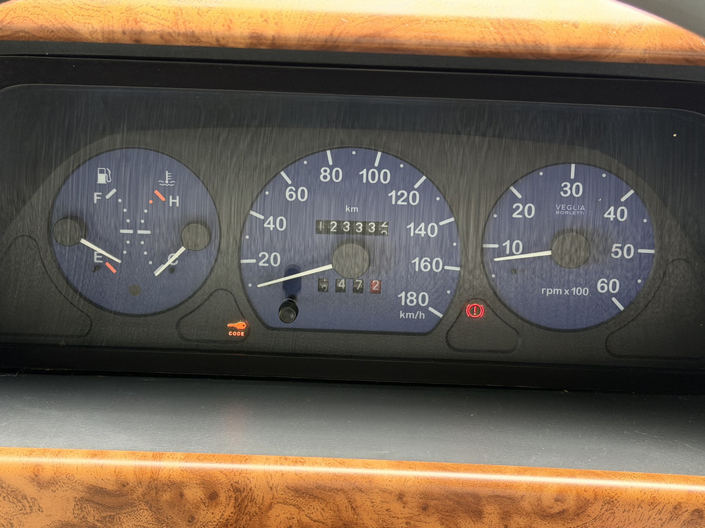 53566071-23.jpg